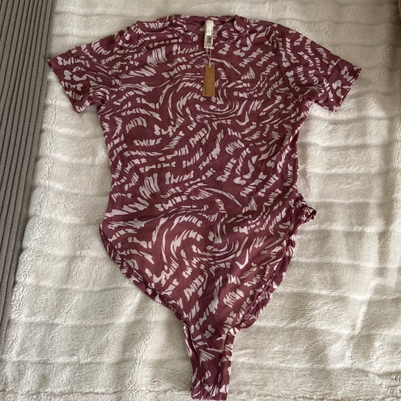 SKIMS sheer mesh thong bodysuit in raspberry swirl - Picture 3 of 7